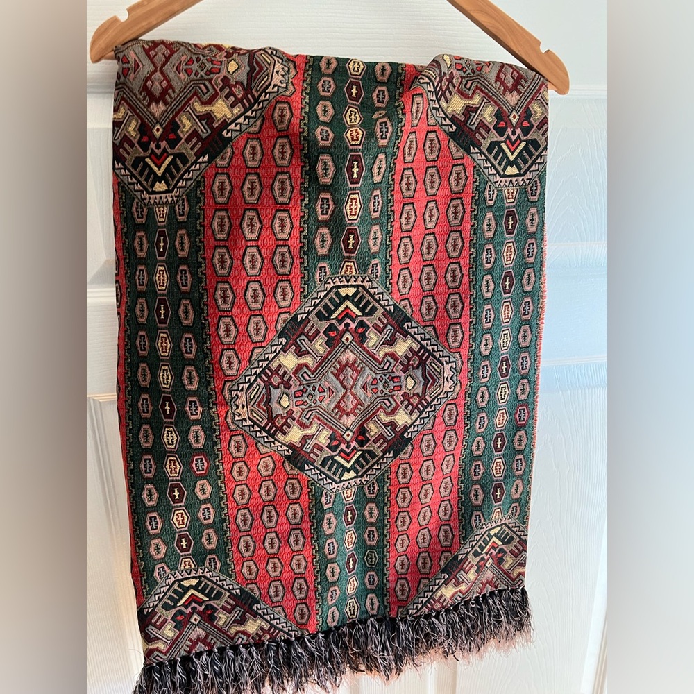 Vintage Geometric Patterned throw with fringe - Red and Green